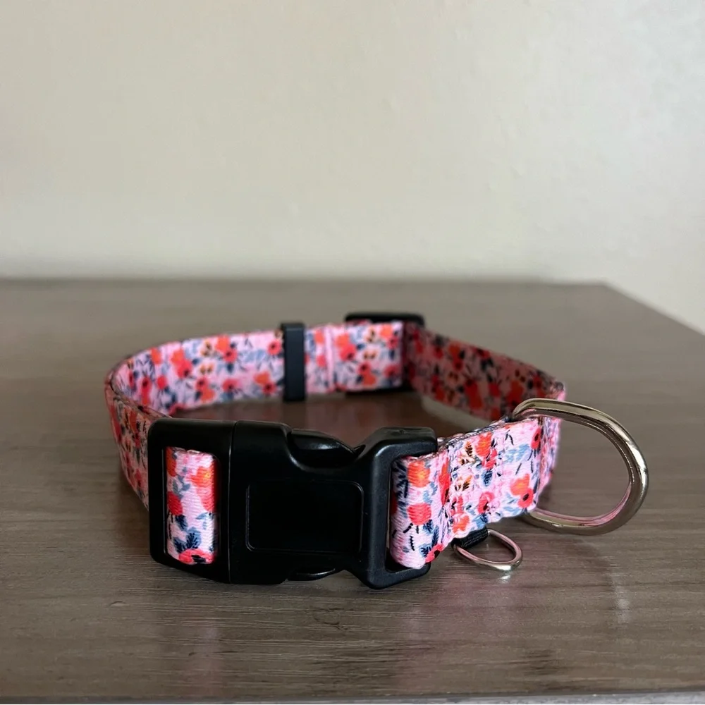 Dog Collar Bandana Set Pink Floral NEW Size M Medium /Large Puppy Animal